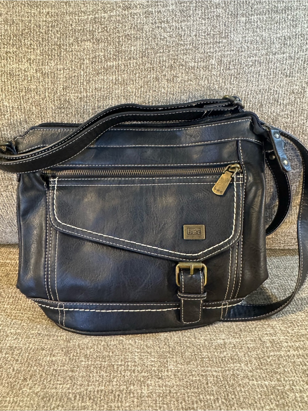 b.ø.c. Amherst Crossbody Black Bucket Bag Handbag Purse